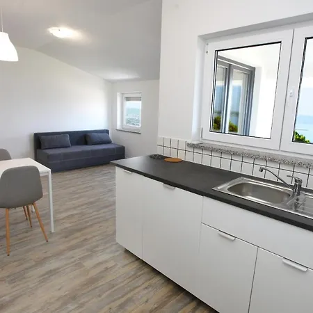 Uptown Apartments With Sea View Zaki